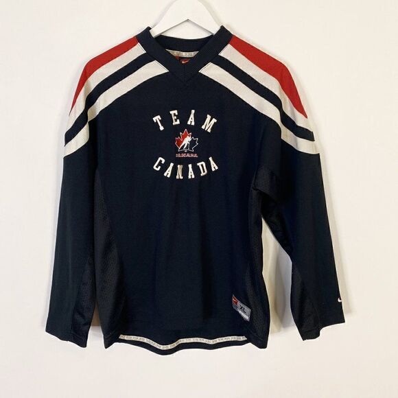 CLEARANCE - Vintage Nike Team Canada Youth Embroidered Jersey - Picture 1 of 5